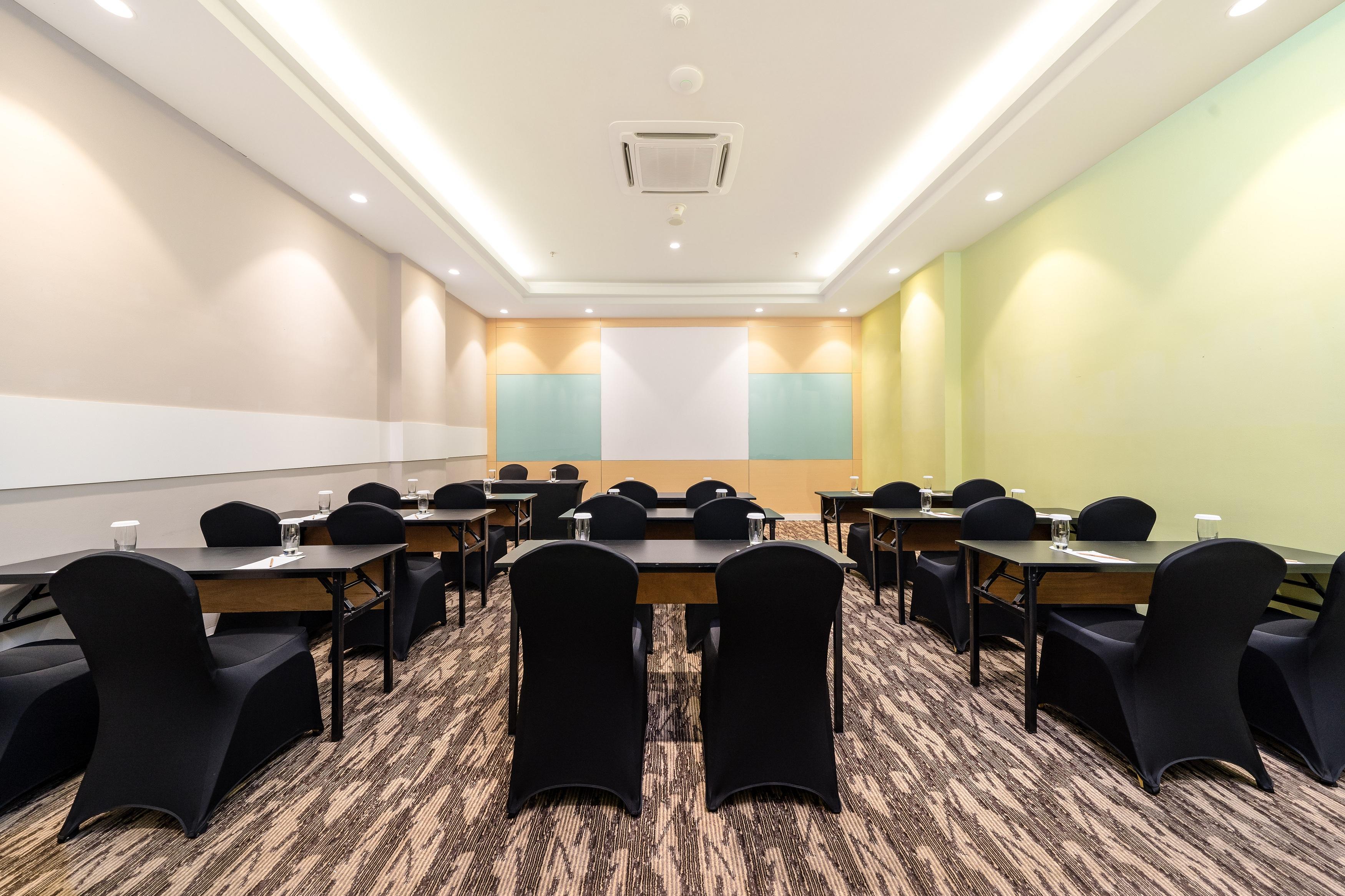 Zest Hotel Harbour Bay Batam Nagoya Exterior foto