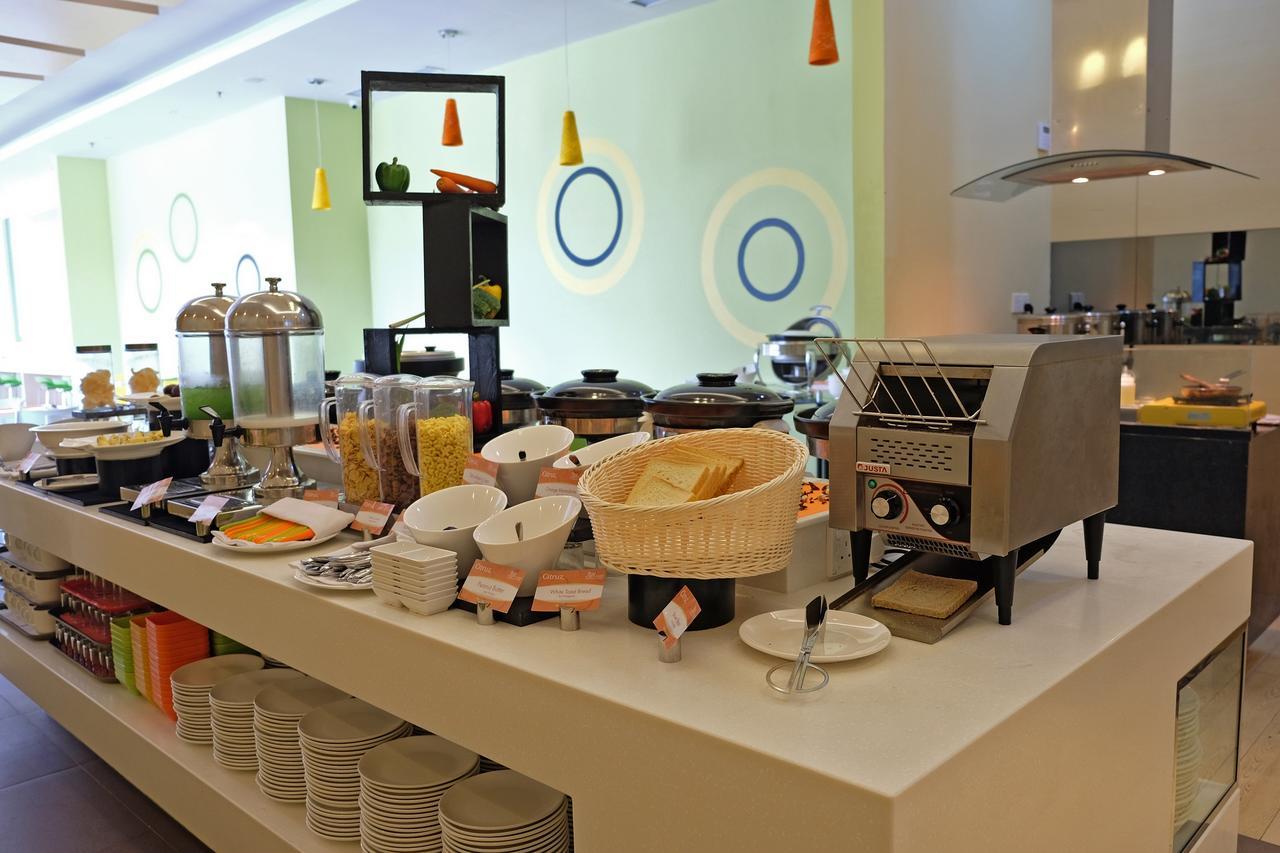 Zest Hotel Harbour Bay Batam Nagoya Exterior foto